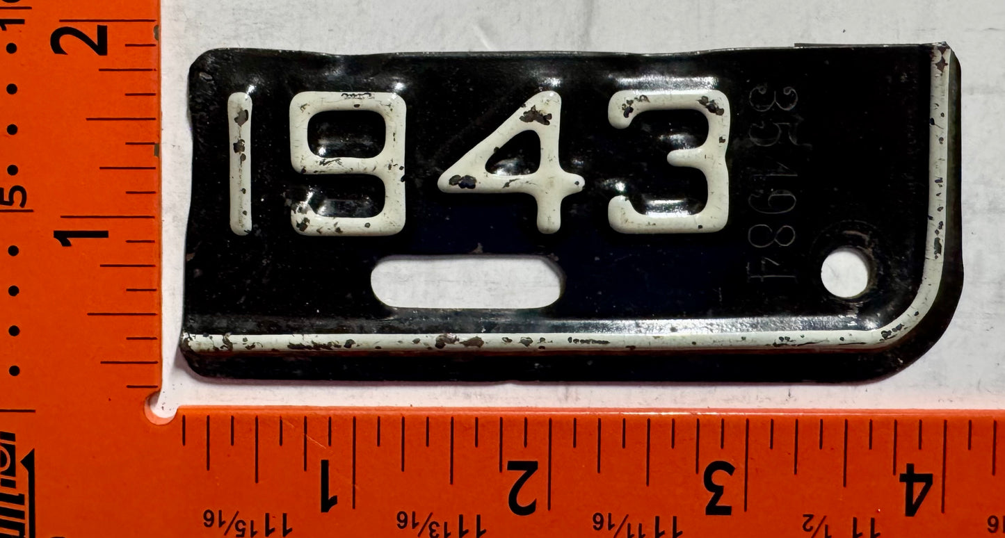 1943 Minnesota #354984 Passenger License Plate Date Tab