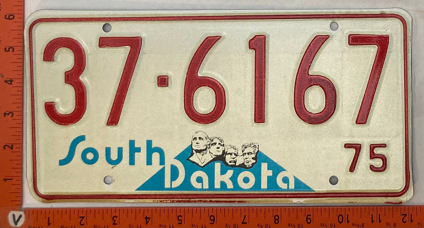 1975 South Dakota #37-6167 Passenger License Plate