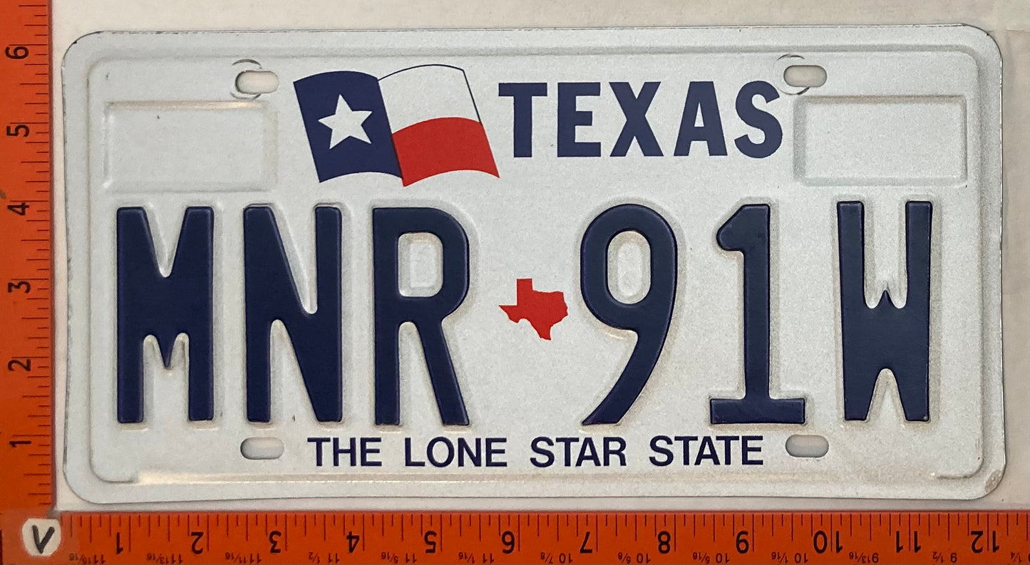 1989 Base Texas #MNR 91W Passenger License Plate