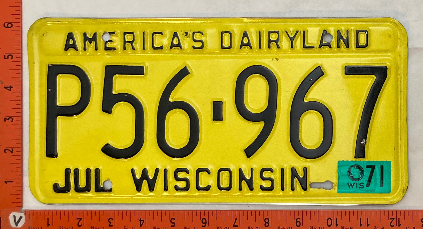 1971 Wisconsin #P56-967 Passenger License Plate
