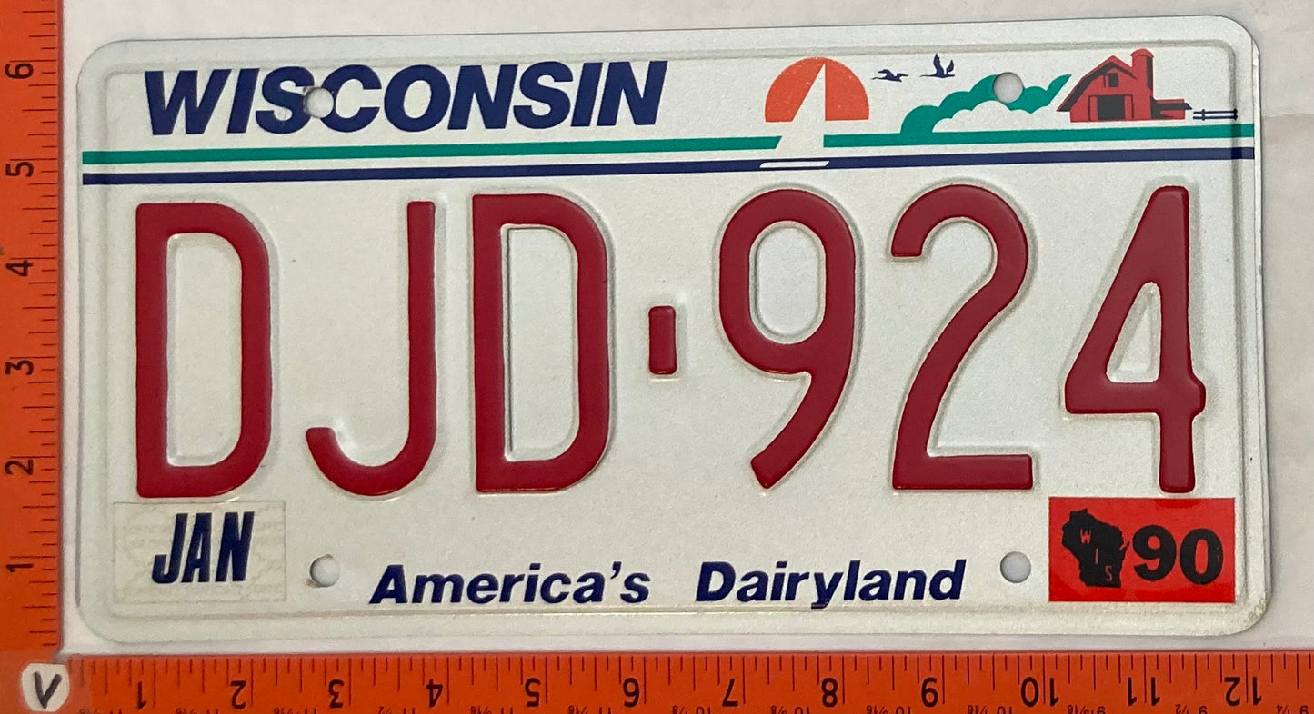 1990 Wisconsin #DJD-924 Passenger License Plate