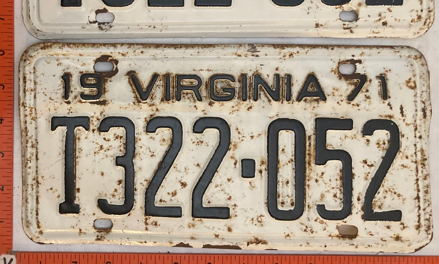 1971 Virginia #T322-052 Truck License Plate (Pair)