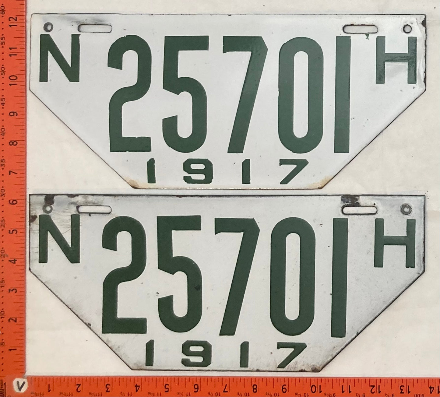 1917 New Hampshire #25701 Passenger License Plate (Non-Resident) (Pair)