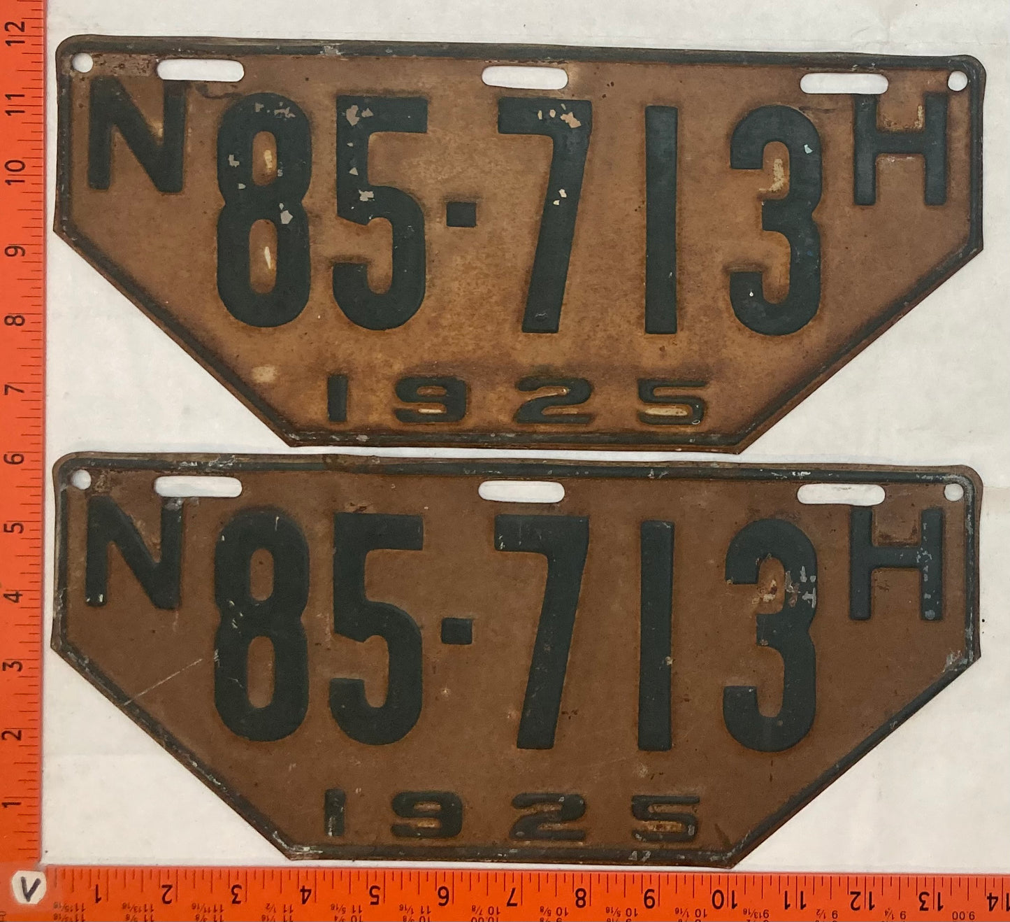 1925 New Hampshire #85-713 Passenger License Plate (Non-Resident) (Pair)