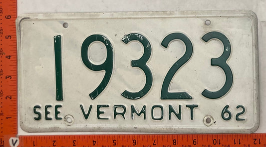 1962 Vermont #19323 Passenger License Plate