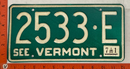 1971 Vermont #2533-E Passenger License Plate