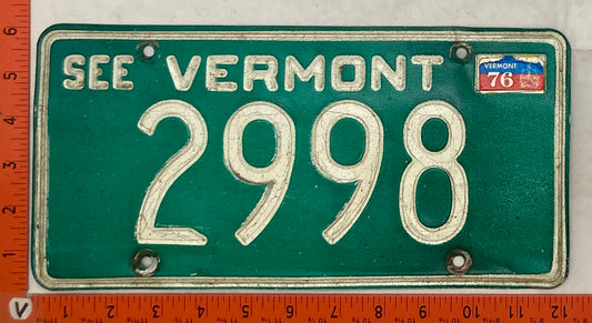 1976 Vermont #2998 Passenger License Plate