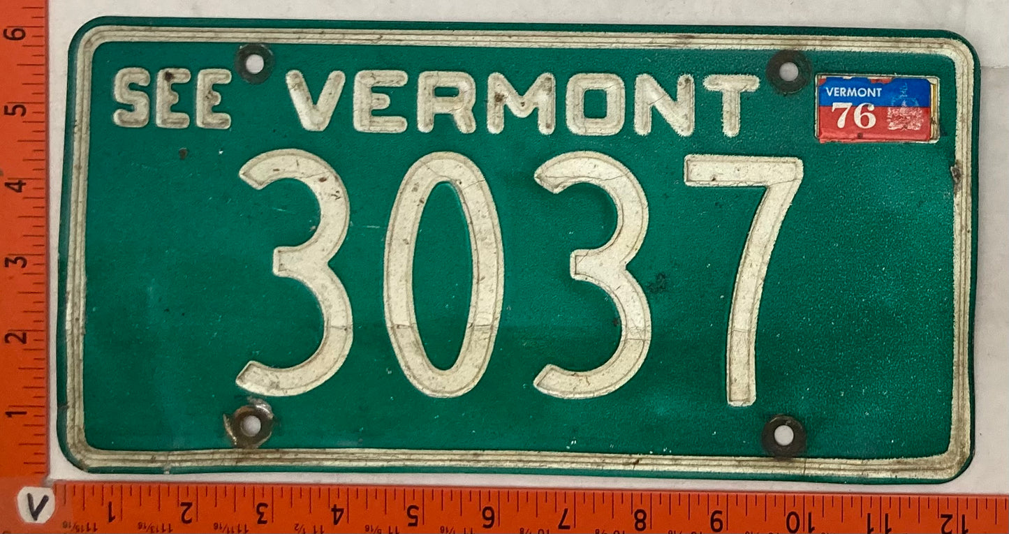 1976 Vermont #3034 Passenger License Plate
