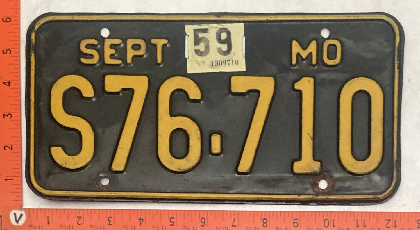 1959 Missouri #S76-710 Passenger License Plate