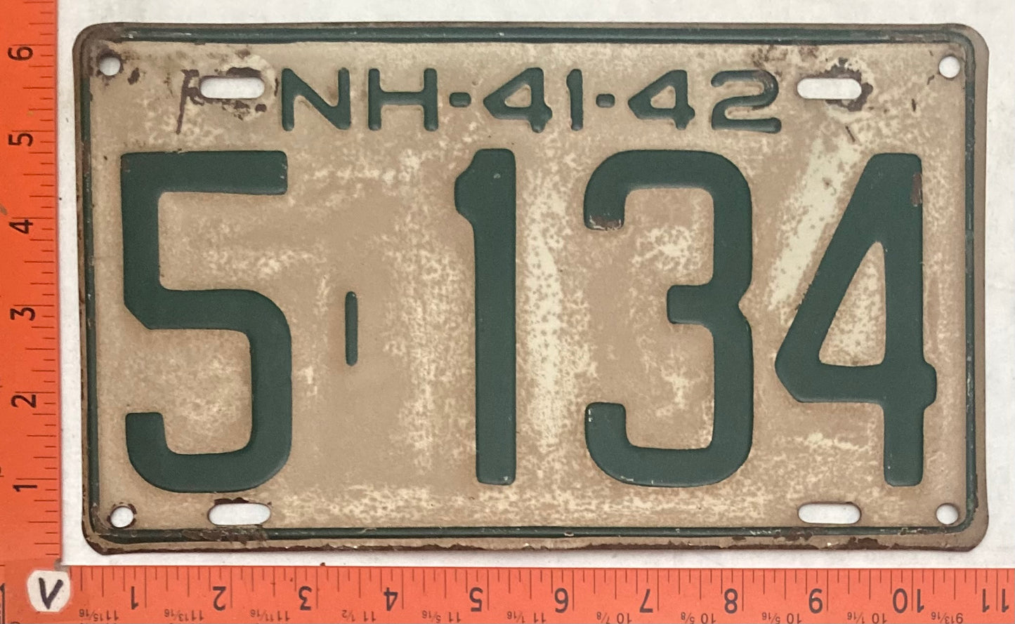 1941-42 New Hampshire #5- 134 Passenger License Plate