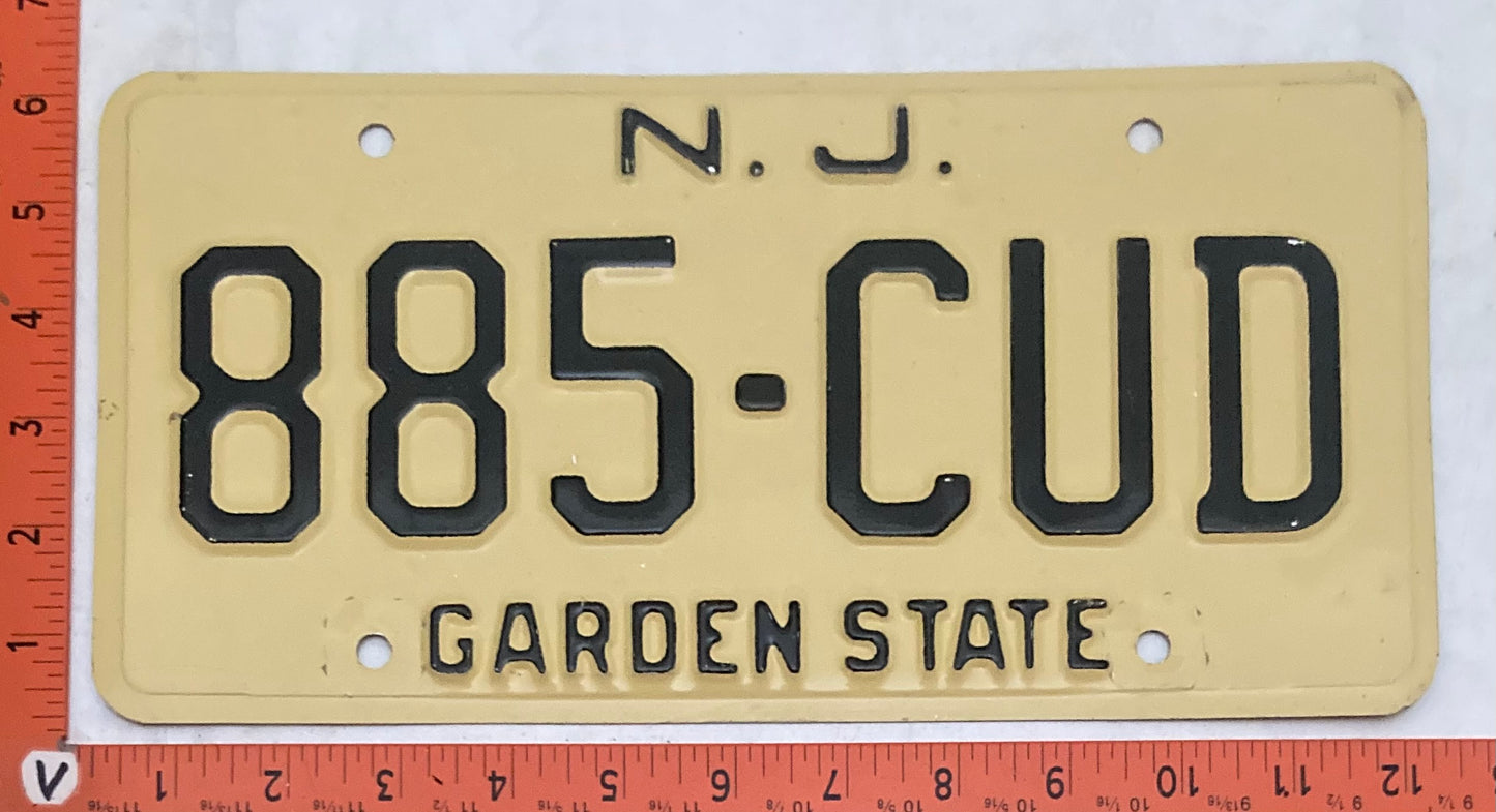 1975 New Jersey #885-CUD Passenger License Plate