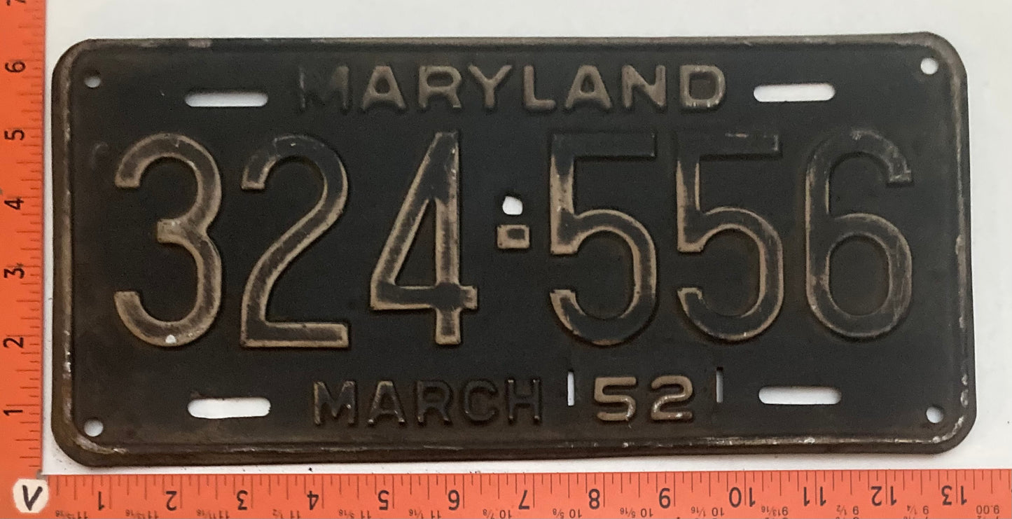 1952 Maryland #324-556 Passenger license plate (Crafter)