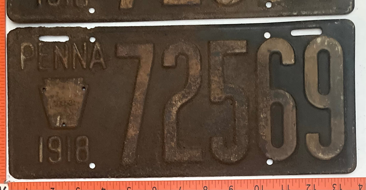 1918 Pennsylvania #72569 Passenger License Plate PAIR
