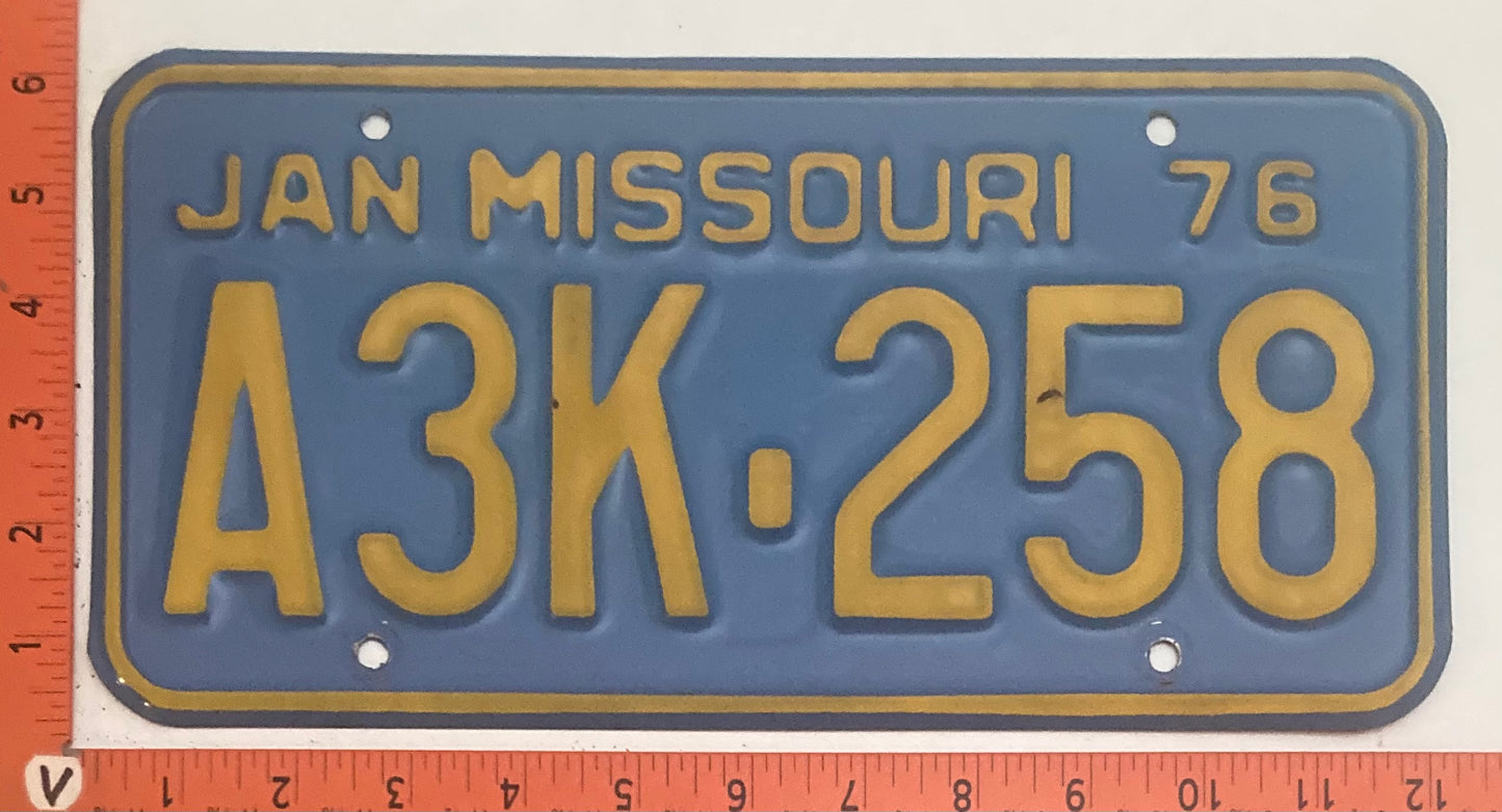 1976 Missouri #A3K-258 Passenger License Plate
