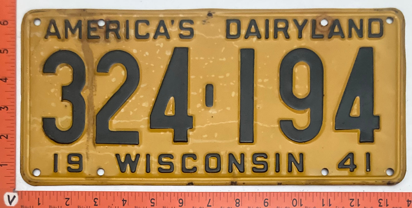 1941 Wisconsin #324-194 Passenger License Plate
