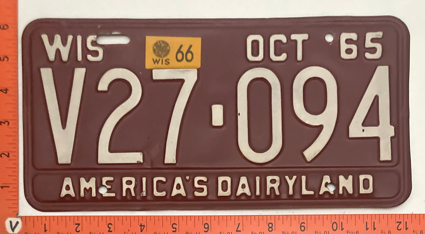 1966 Wisconsin #V27-094 Passenger License Plate