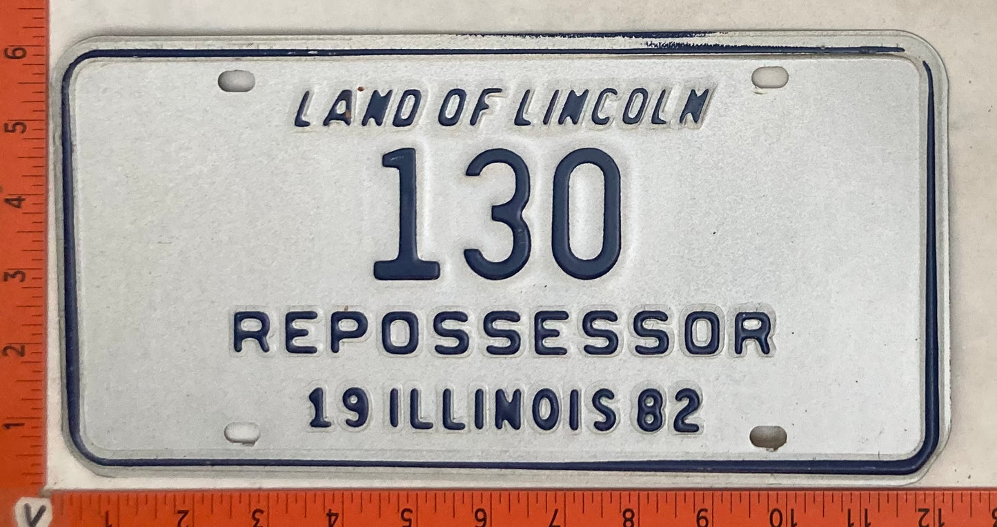 1982 Illinois #130 Repossessor License Plate