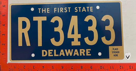 Undated Delaware #RT3433 Recreational Trailer License Plate