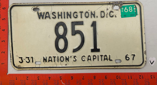 1968 Washington, DC #851 Passenger License Plate