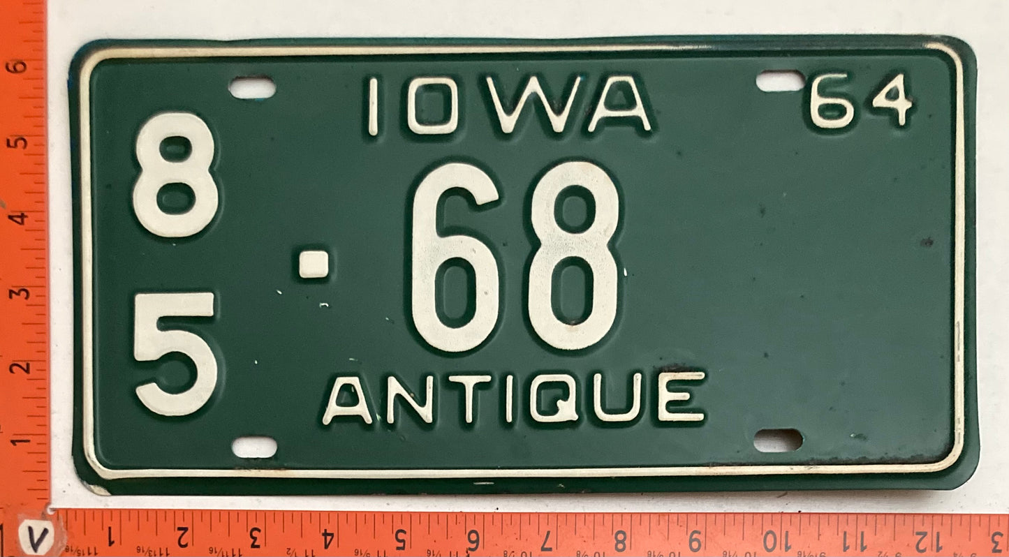 1964 Iowa #8/5- 68 Antique License Plate