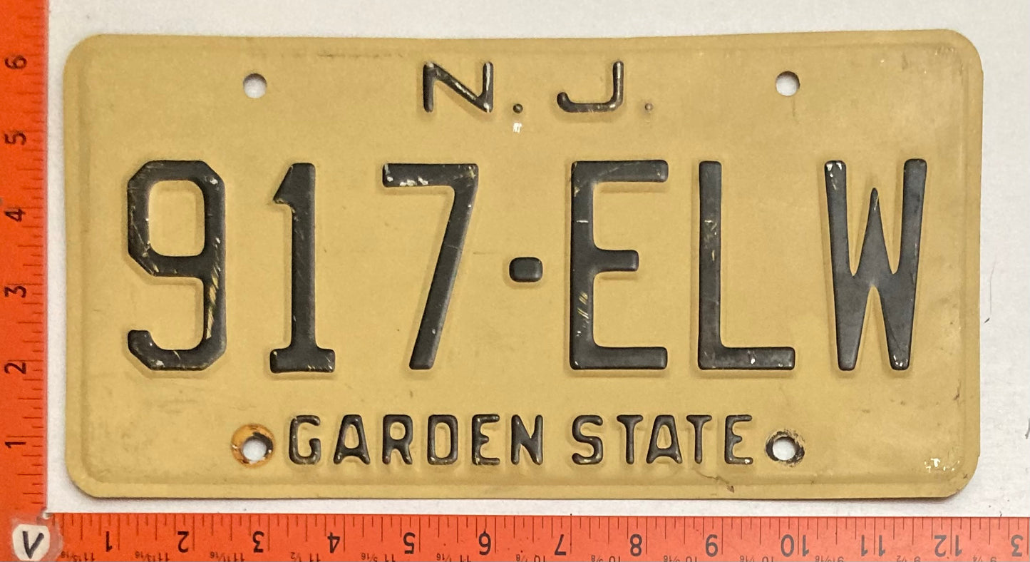1975 New Jersey #917-ELW Passenger License Plate