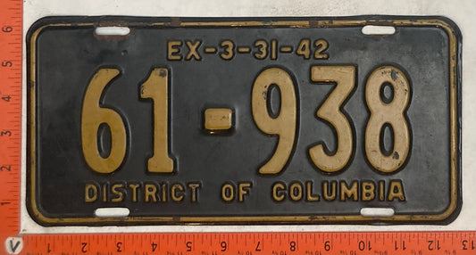 1942 Washington, DC #61-938 Passenger License Plate