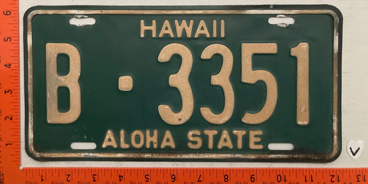 1961-1968 base Hawaii #B-3351 Passenger License Plate