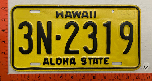 1969 Hawaii #3N-2319 Passenger License Plate