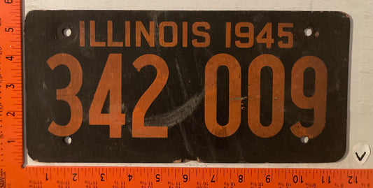 1945 Illinois #342 009 Passenger License Plate