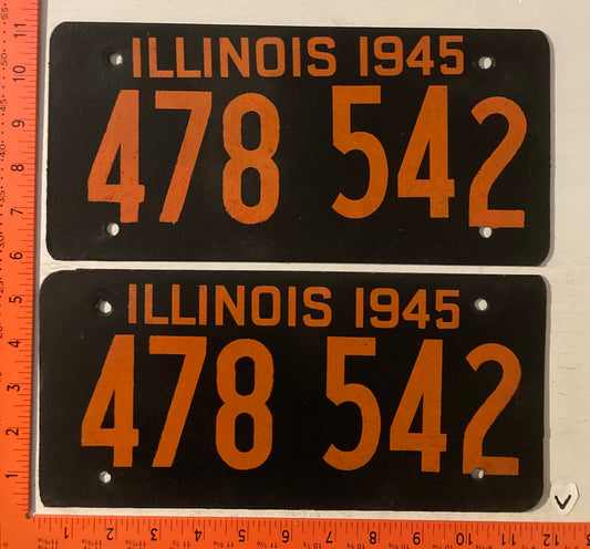 1945 Illinois #478 542 Passenger License Plate (Pair)