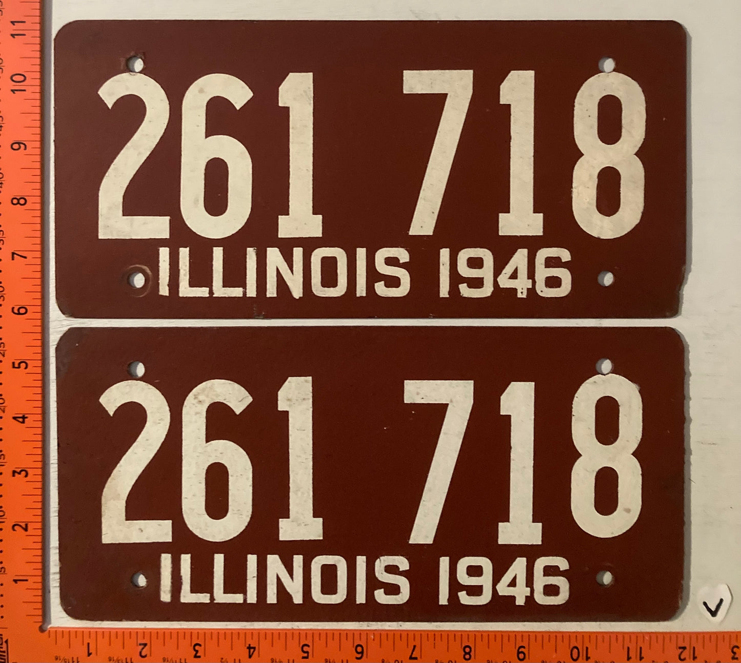 1946 Illinois #261 718 Passenger License Plate (Pair)