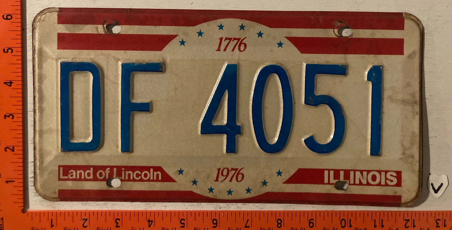 1976 Illinois #DF 4051 Passenger License Plate
