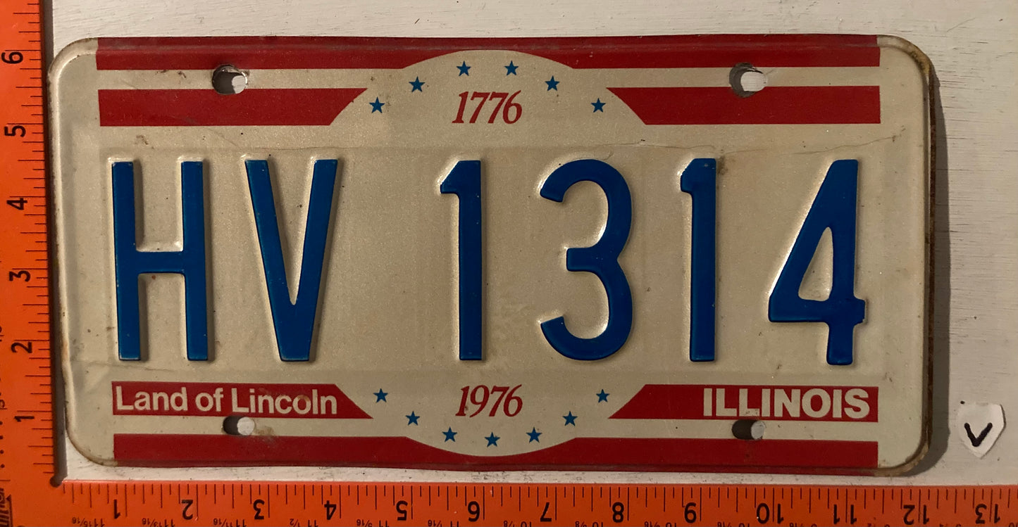 1976 Illinois #HV 1314 Passenger License Plate
