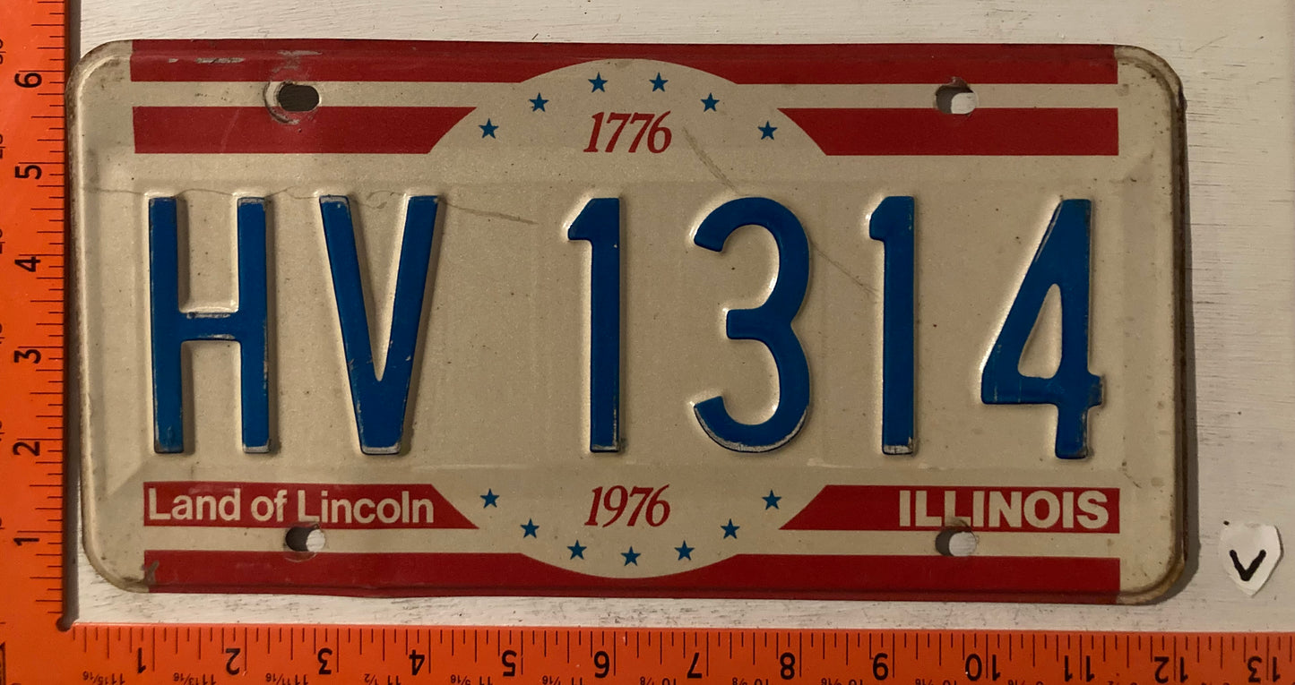 1976 Illinois #HV 1314 Passenger License Plate
