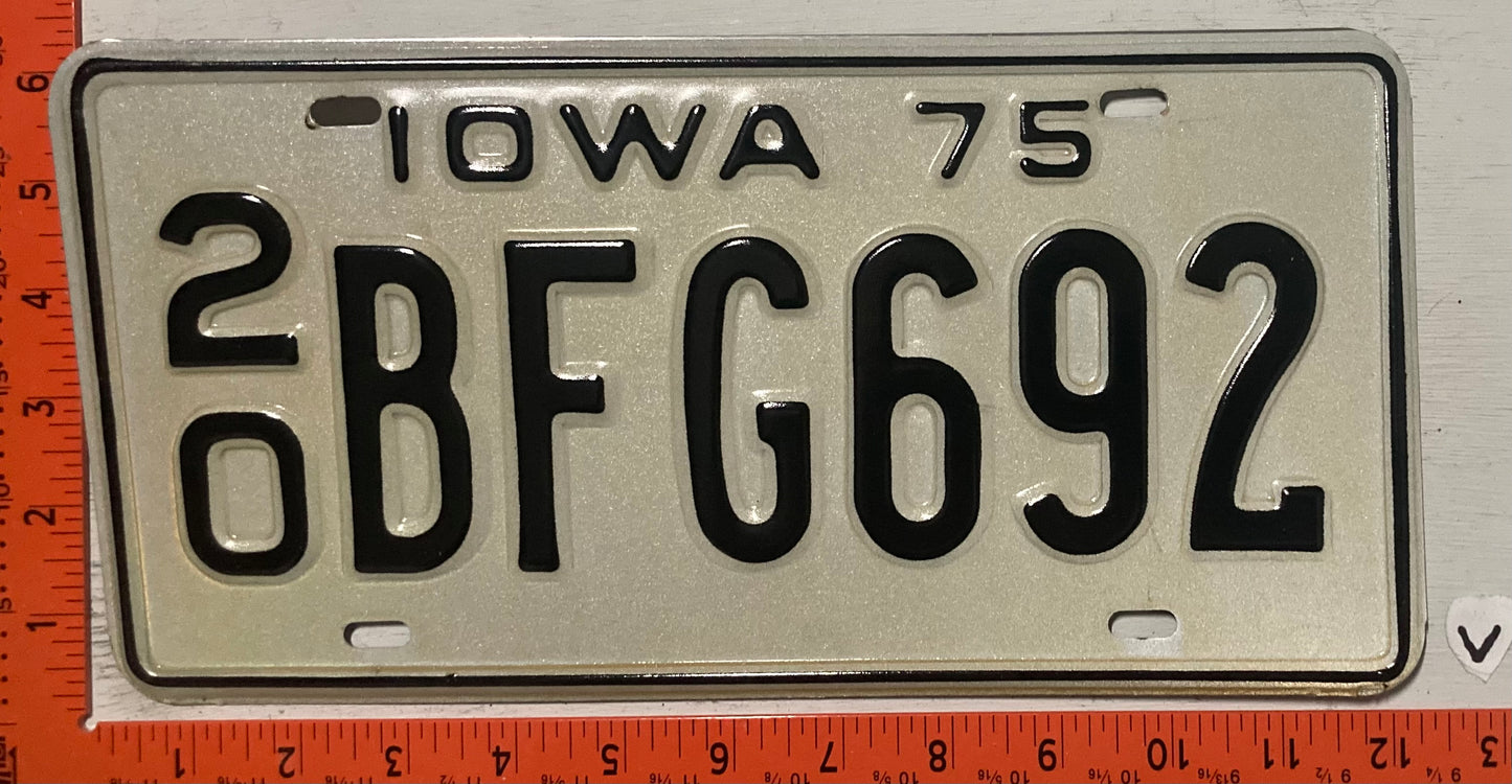 1975 Iowa #2/0 BFG692 Passenger License Plate