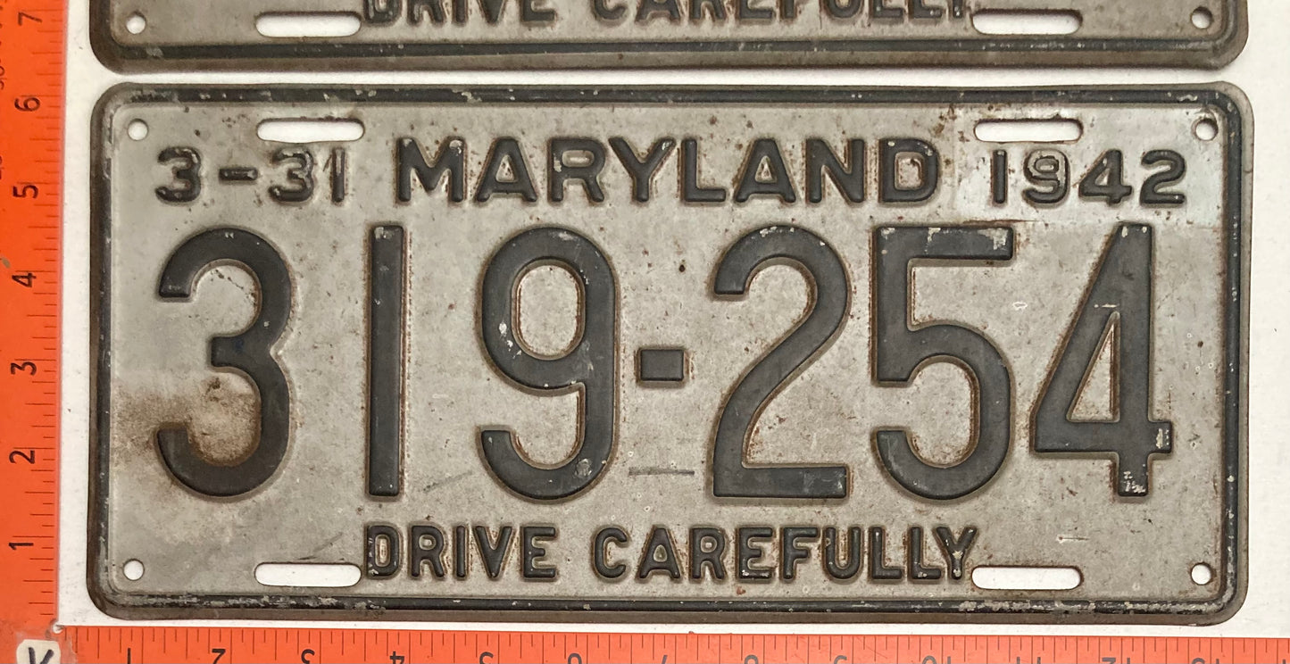 1942 Maryland #319-254 Passenger License Plate PAIR