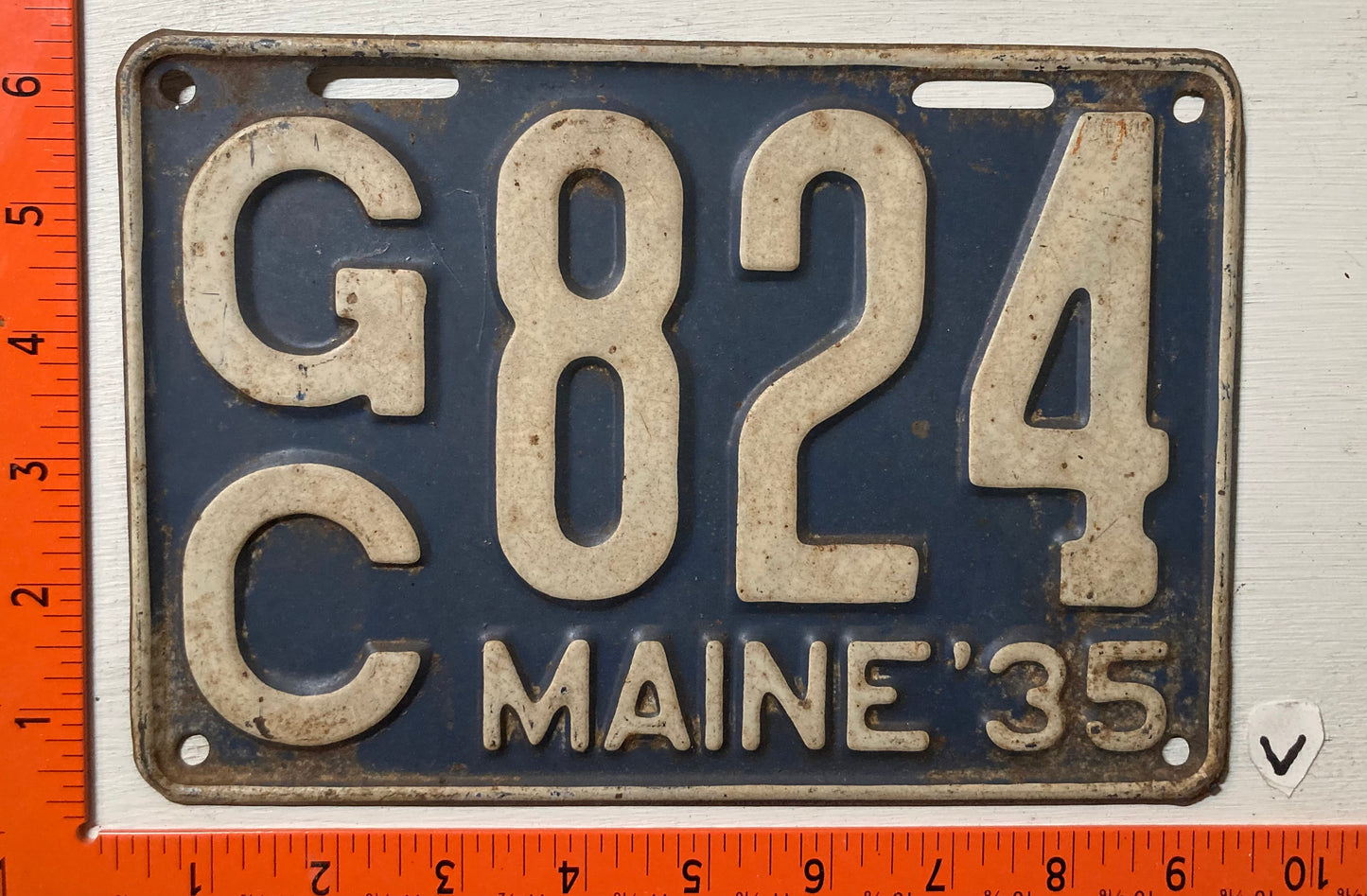 1935 Maine #G/C 824 Passenger License Plate