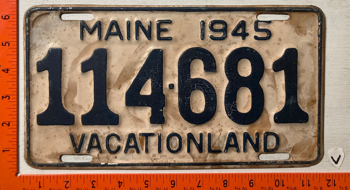 1945 Maine #114 681 Passenger License Plate