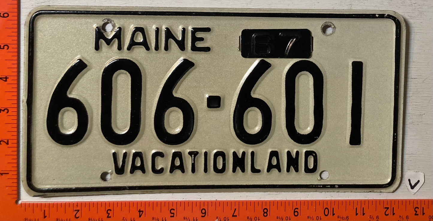 1967 Maine #606-601 Passenger License Plate