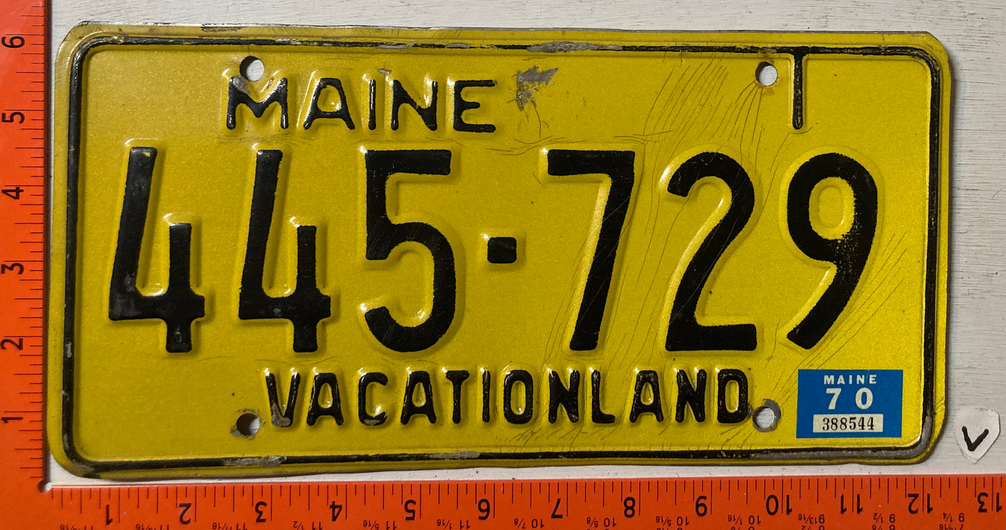 1970 Maine #445-729 Passenger License Plate