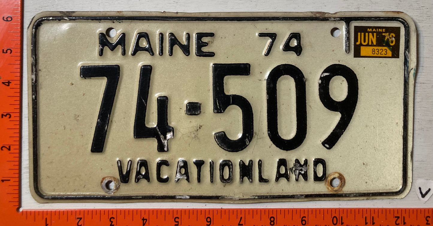 1976 Maine #74-509 Passenger License Plate