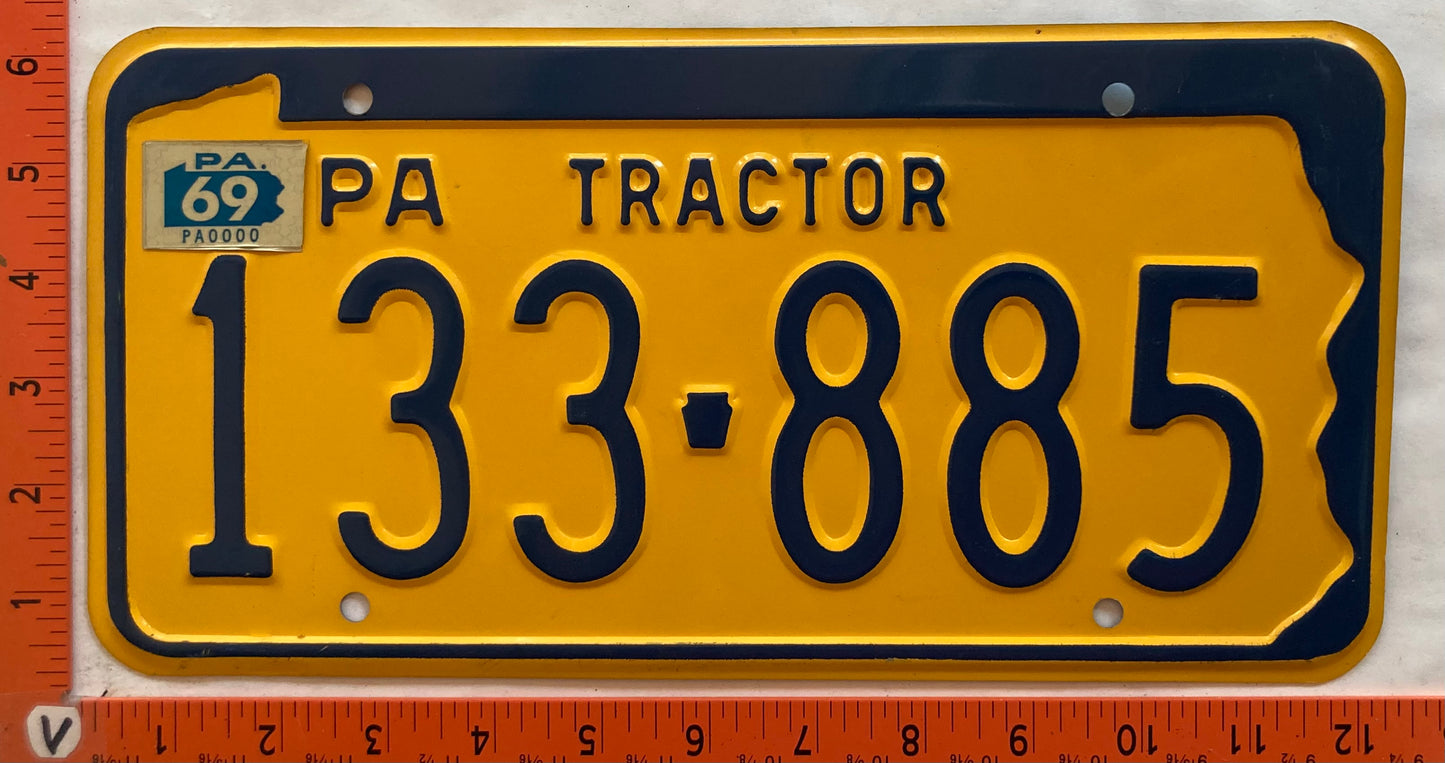 1969 Pennsylvania #133-885 Tractor License Plate