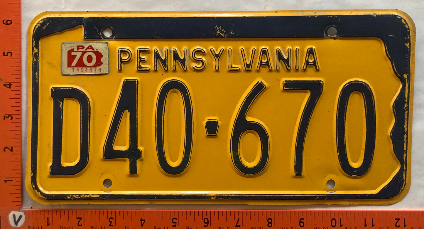 1970 Pennsylvania #D40-670 Passenger License Plate