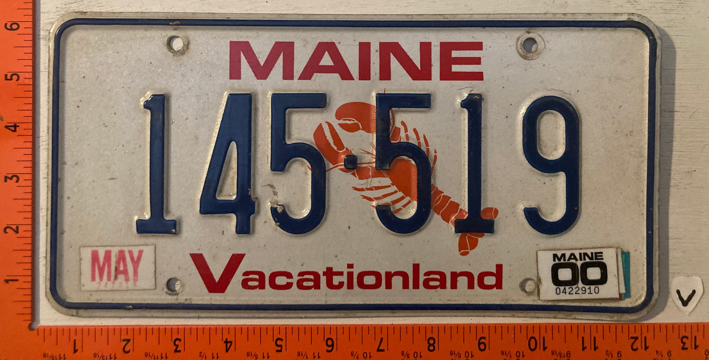 2000 Maine #145-519 Passenger License Plate