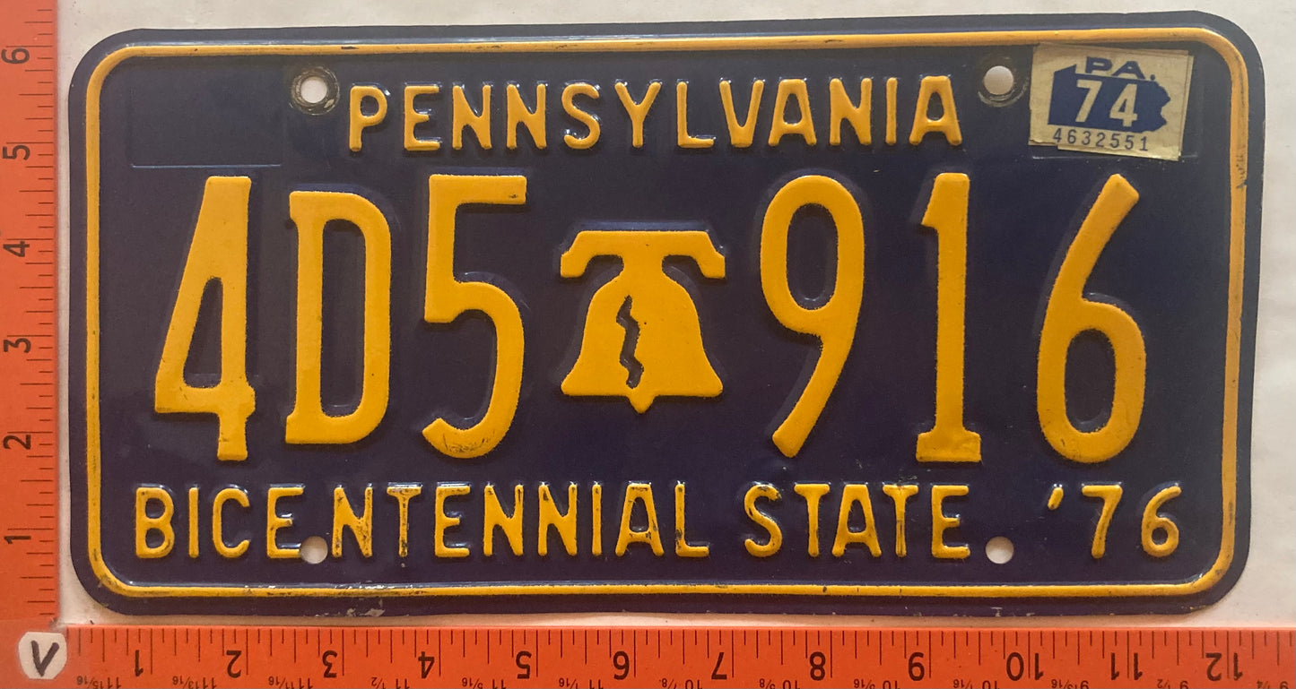 1974 Pennsylvania #4D5 916 Passenger License Plate