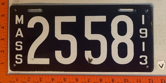 1913 Massachusetts #2558 Passenger License Plate (Porcelain)
