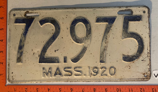 1920 Massachusetts #72975 Passenger License Plate