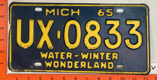 1965 Michigan #UX-0833 Passenger License Plate