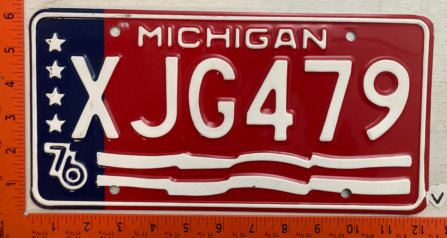 1976 Michigan #XJG 479 Passenger License Plate