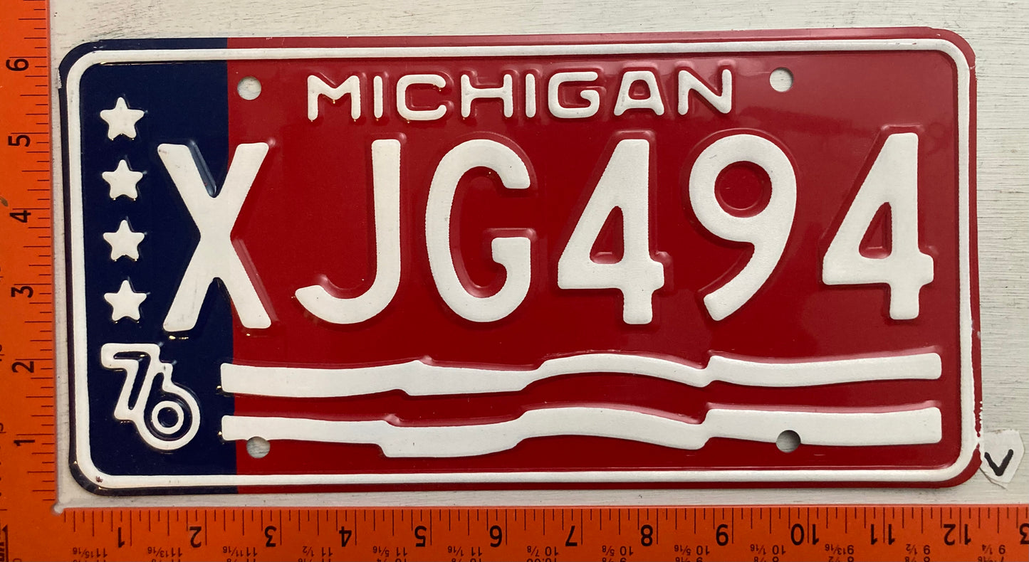 1976 Michigan #XJG 494 Passenger License Plate